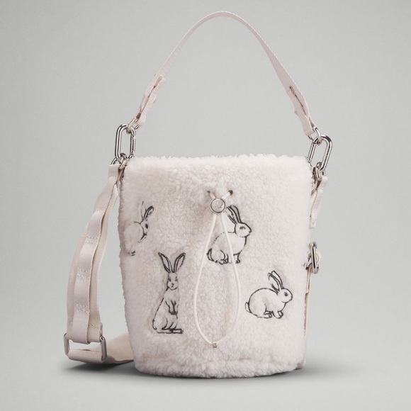 ⭐️BUNDLE⭐️Lululemon New Year (Red belt bag, Rabbit belt bag, Bucket bag & hat) - Picture 2 of 13